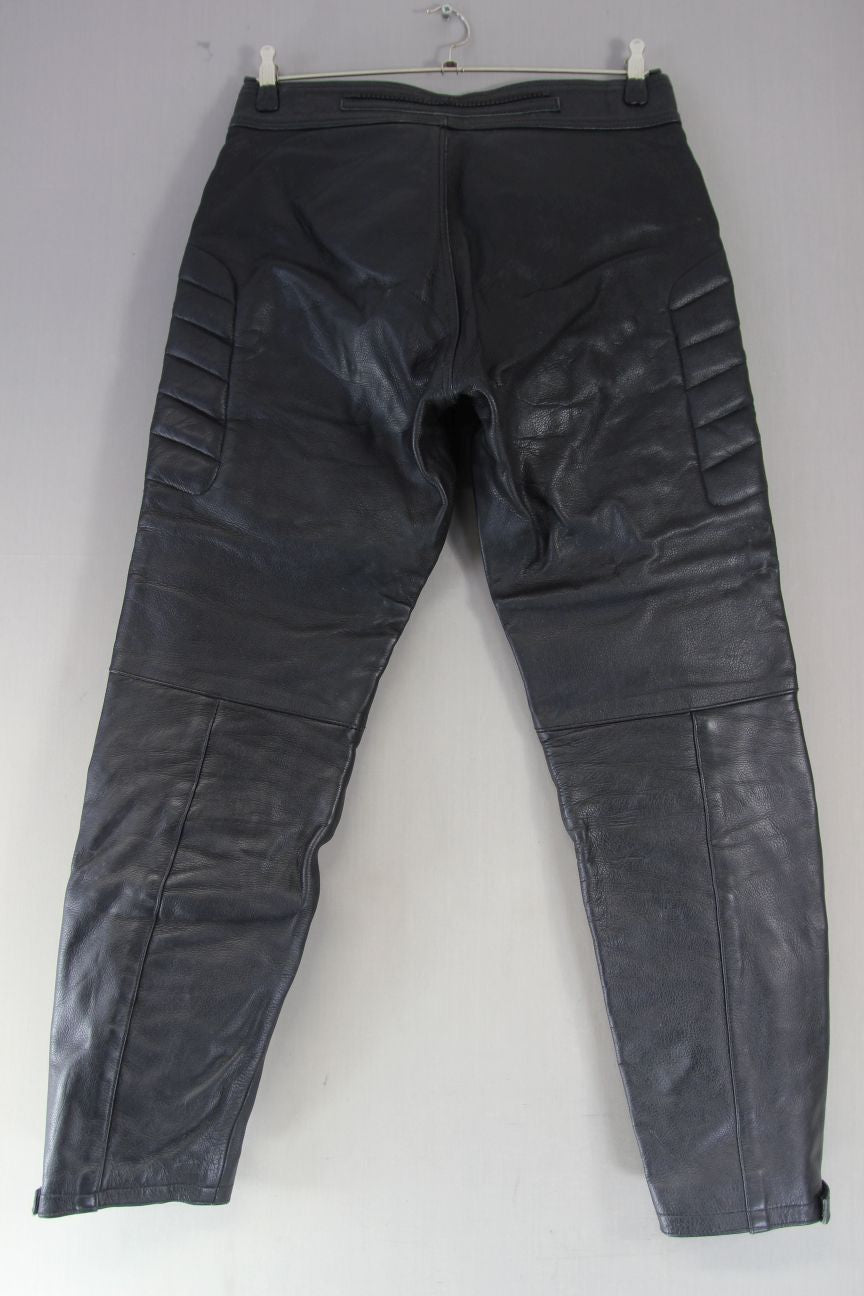 SKINTAN CLASSIC BLACK LEATHER BIKER TROUSERS WAIST 32 INCH/INSIDE LEG 31 INCH