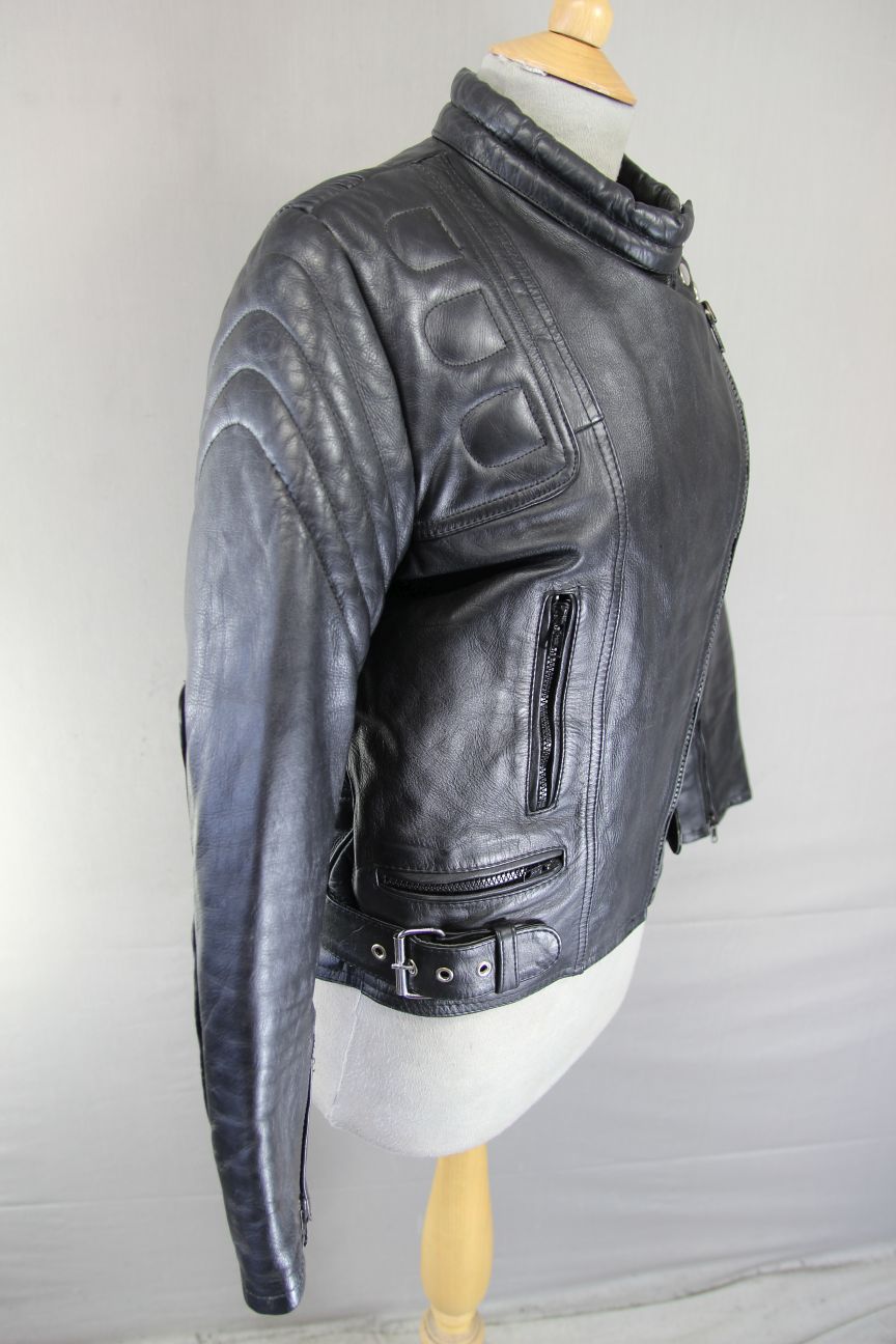 CLASSIC JUST BIKERS BLACK LEATHER COTTON LINED BIKER JACKET: SIZE 10 34 INCH
