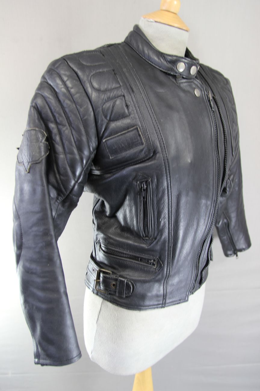 AKITO MERCURY PLUS BLACK LEATHER BIKER JACKET WITH BACK PROTECTOR: SIZE 12