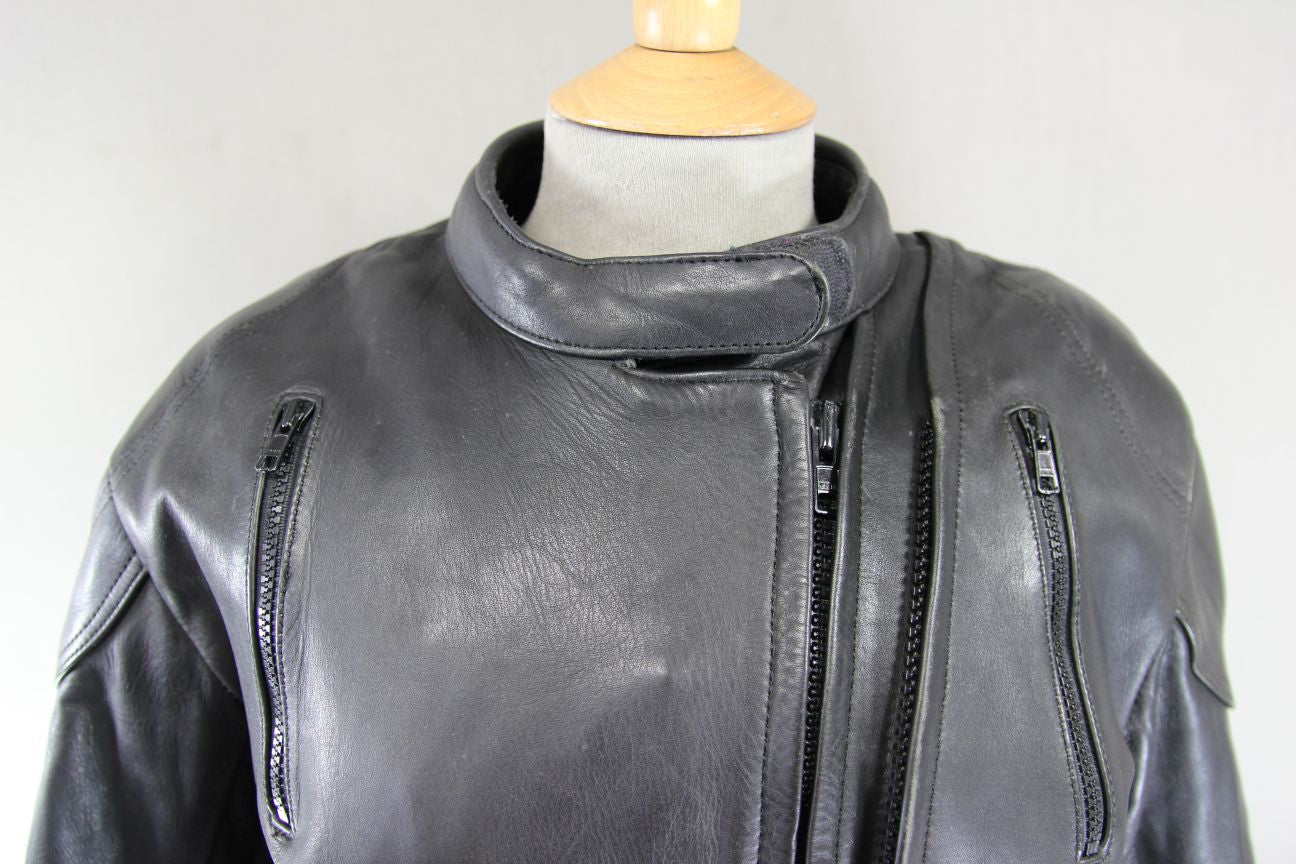 ASHMAN BLACK COWHIDE LEATHER BIKER JACKET + PROTECTORS & THERMAL LINING: SIZE 14