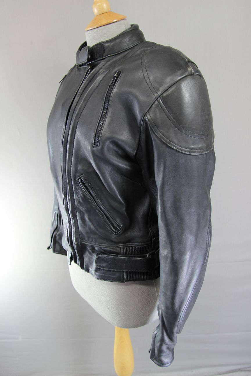 ASHMAN BLACK COWHIDE LEATHER BIKER JACKET + PROTECTORS & THERMAL LINING: SIZE 14