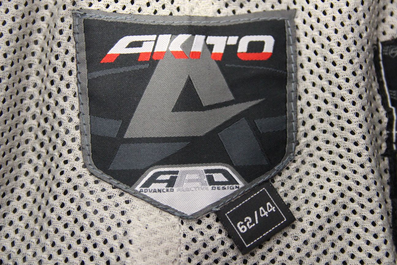 AKITO LEATHER BIKER TROUSERS + CE KNEE ARMOUR/KNEE SLIDERS: WAIST 44"/LEG 31"
