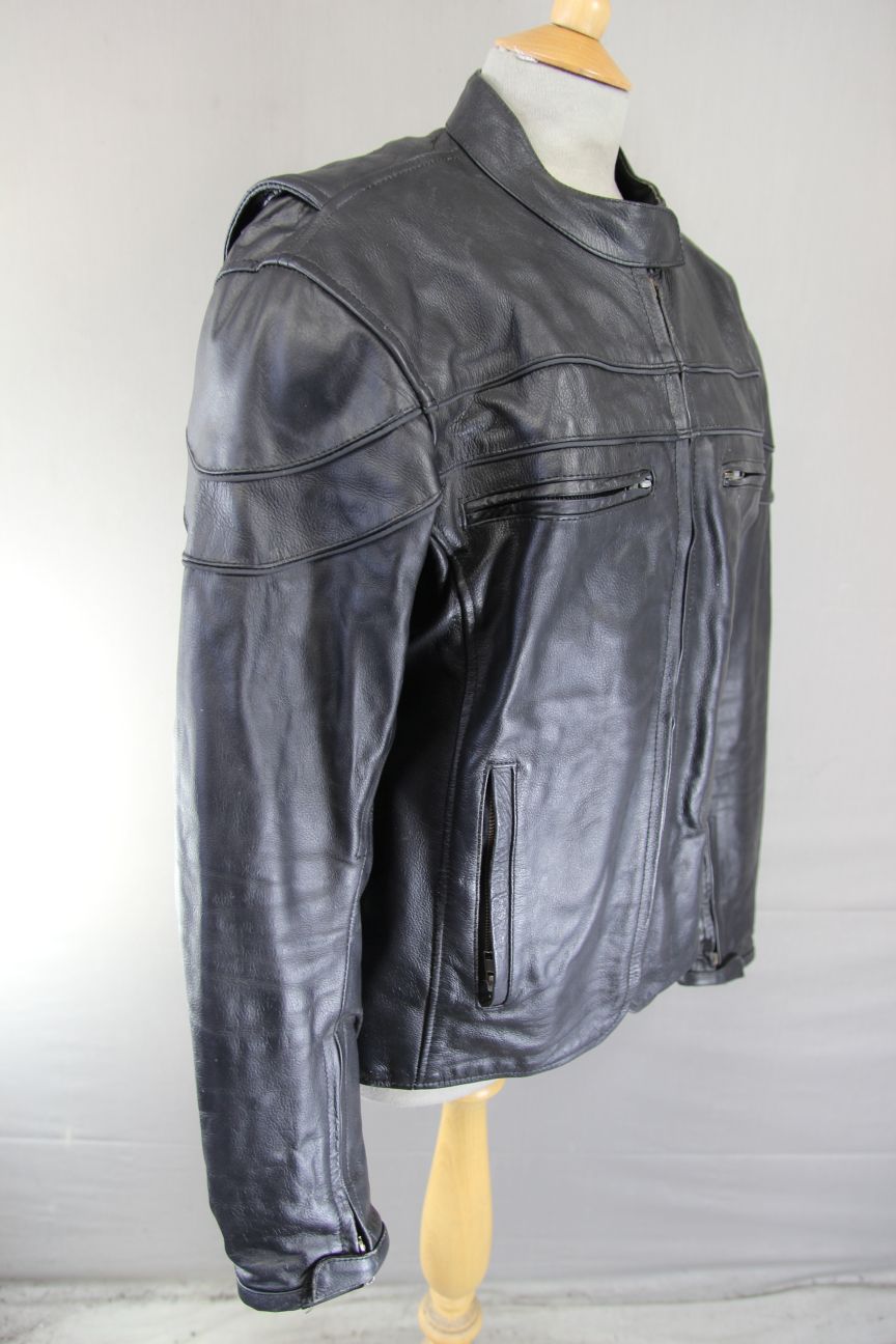 SUPERB BIKERS GEAR BLACK LEATHER JACKET WITH CE ARMOUR & THERMAL LINING: SIZE 20