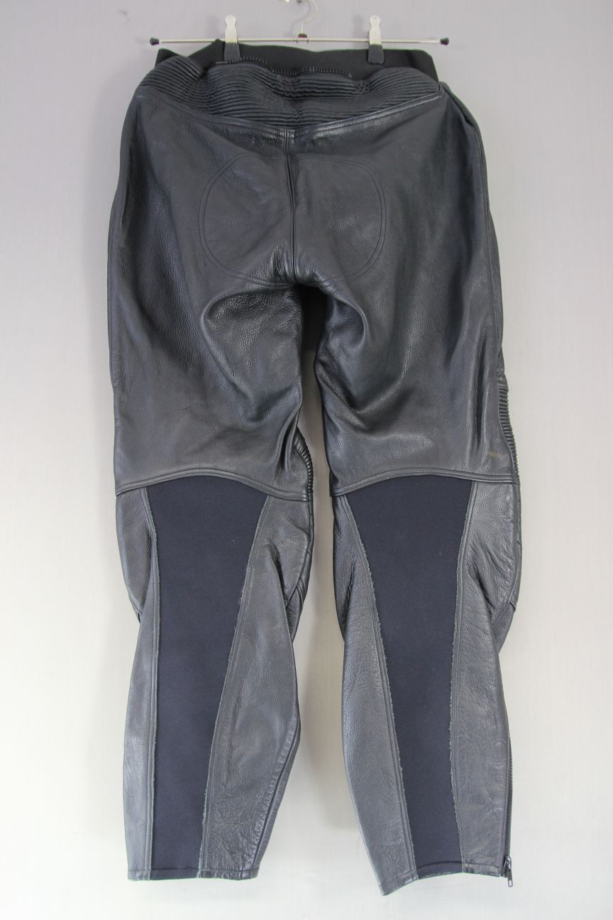 WALLACE SACKS LONDON LEATHER BIKER TROUSERS: WAIST 34-36 INCH/INSIDE LEG 32 INCH
