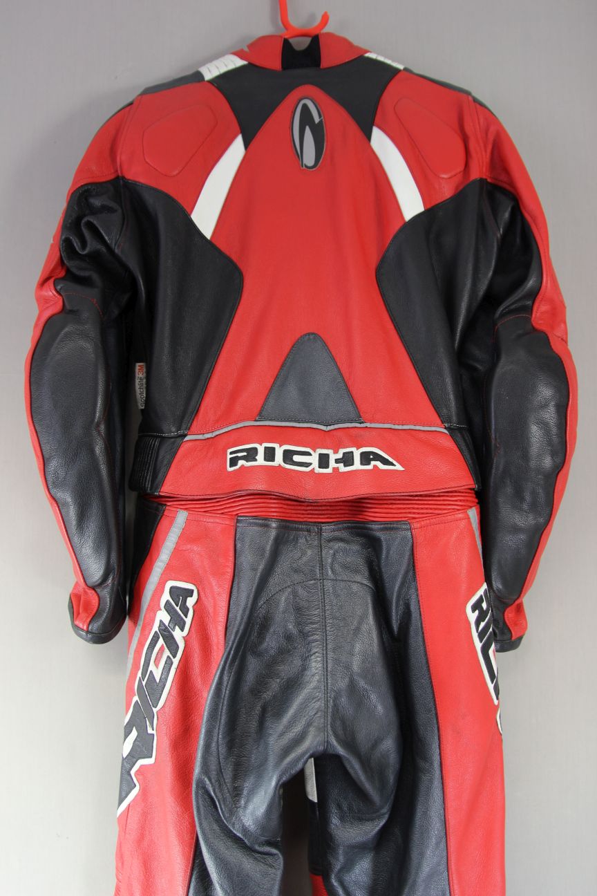 RICHA 2 PIECE BLACK, RED, WHITE & SILVER LEATHER BIKER SUIT + CE ARMOUR: SIZE 12
