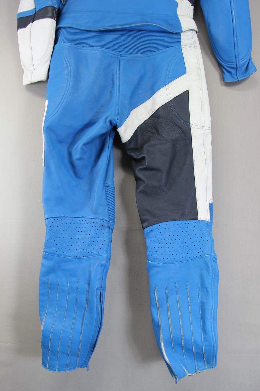 VINTAGE RIVA 2 PIECE KEVLAR REINFORCED LEATHER BIKER SUIT + KNEE PROTECTORS 40IN