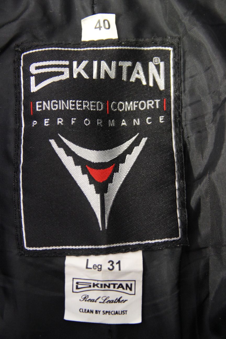 SKINTAN BLACK LEATHER BIKER TROUSERS WITH CE ARMOUR WAIST 40 IN/INSIDE LEG 31 IN