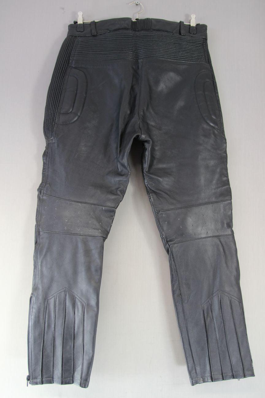 DOBBS LEATHERS BLACK BIKER TROUSERS SIZE 18/WAIST 34 INCHES/INSIDE LEG 29 INCHES
