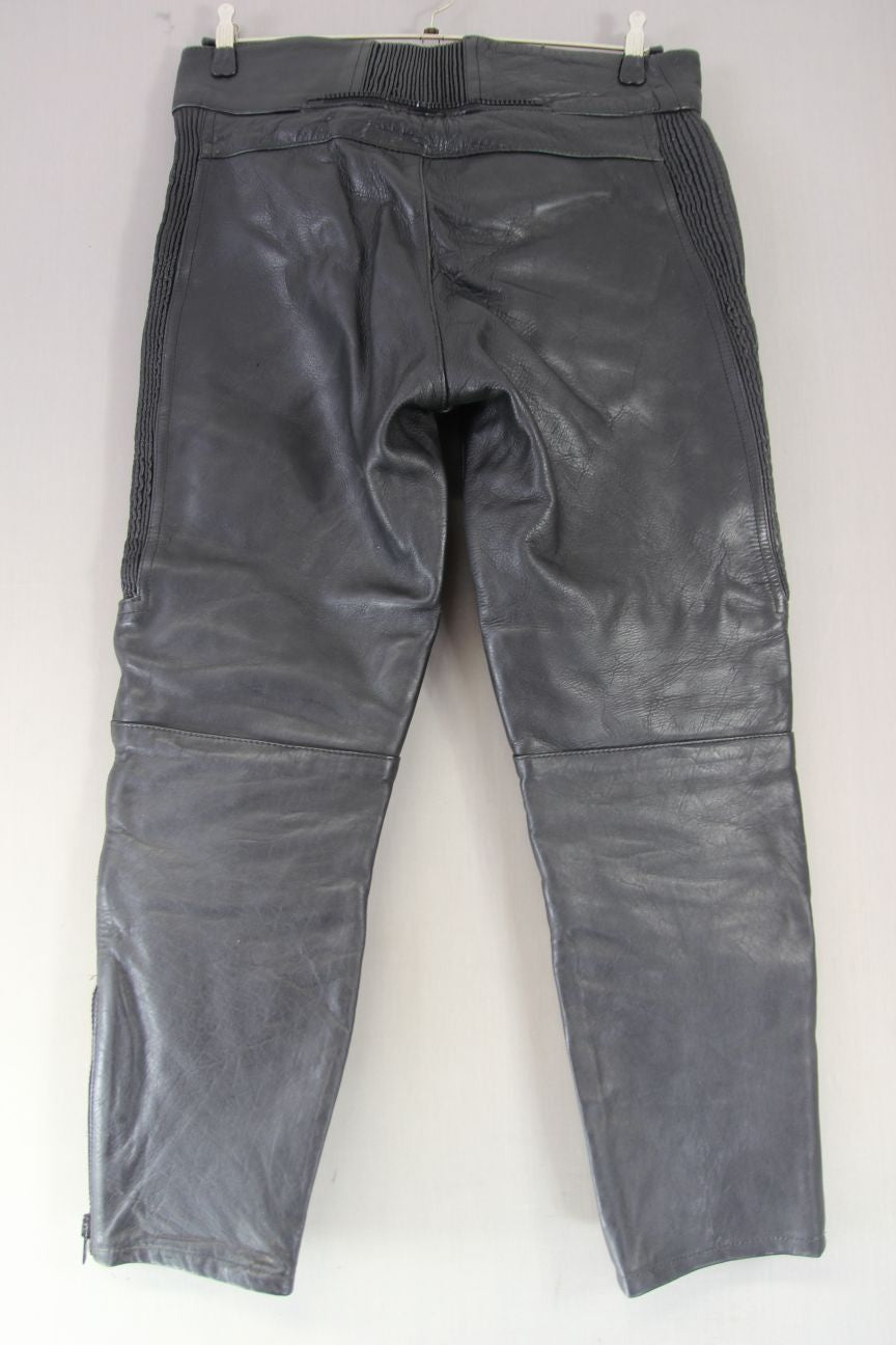 JTS BLACK LEATHER BIKER TROUSERS: WAIST 36 INCH/INSIDE LEG 28 INCH (SHORT FIT)