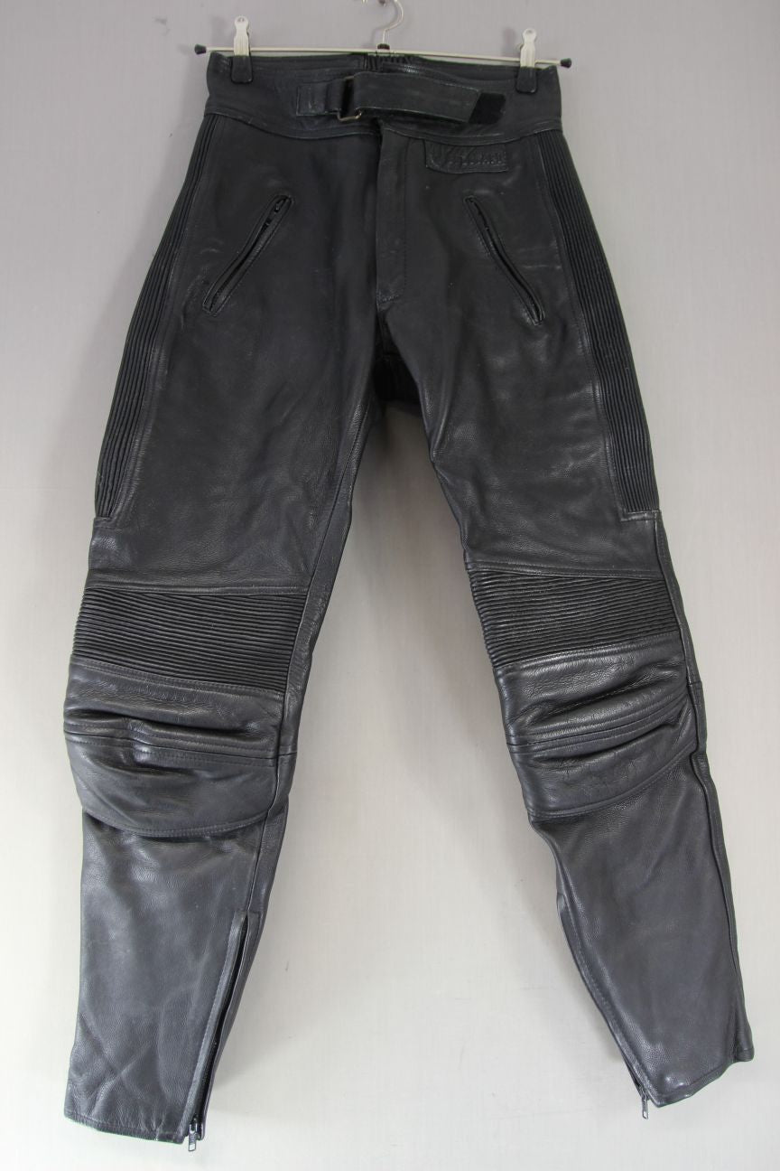 BELSTAFF BLACK LEATHER BIKER TROUSERS: WAIST 30 INCH/INSIDE LEG 31.5 INCH