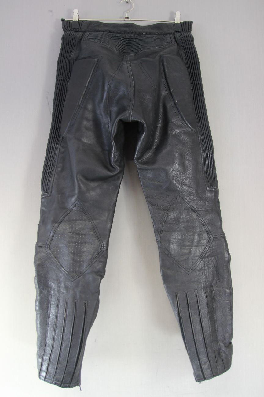 ASHMAN BLACK COWHIDE LEATHER BIKER TROUSERS WAIST 28-30 INCH/INSIDE LEG 29 INCH