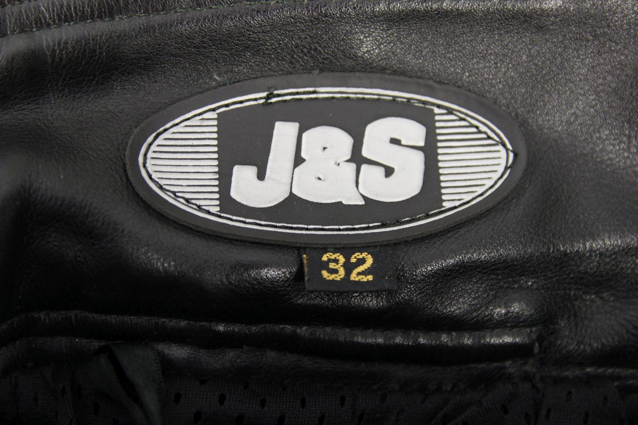 J&S CLASSIC BLACK LEATHER BIKER TROUSERS WAIST 32 INCHES/INSIDE LEG 29 INCHES