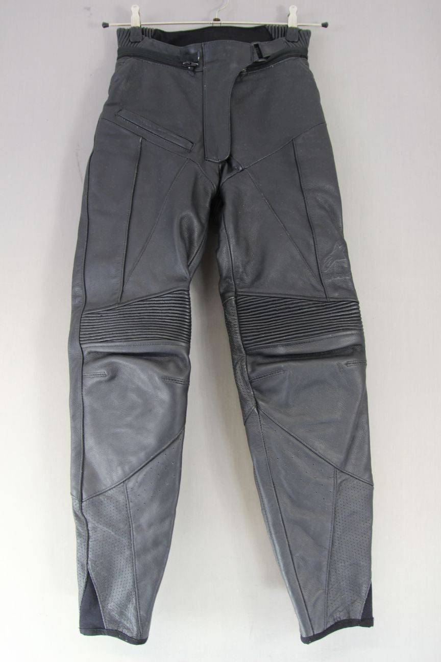 ALPINESTARS STELLA BLACK LEATHER BIKER TROUSERS WITH CE KNEE ARMOUR: SIZE 4-6