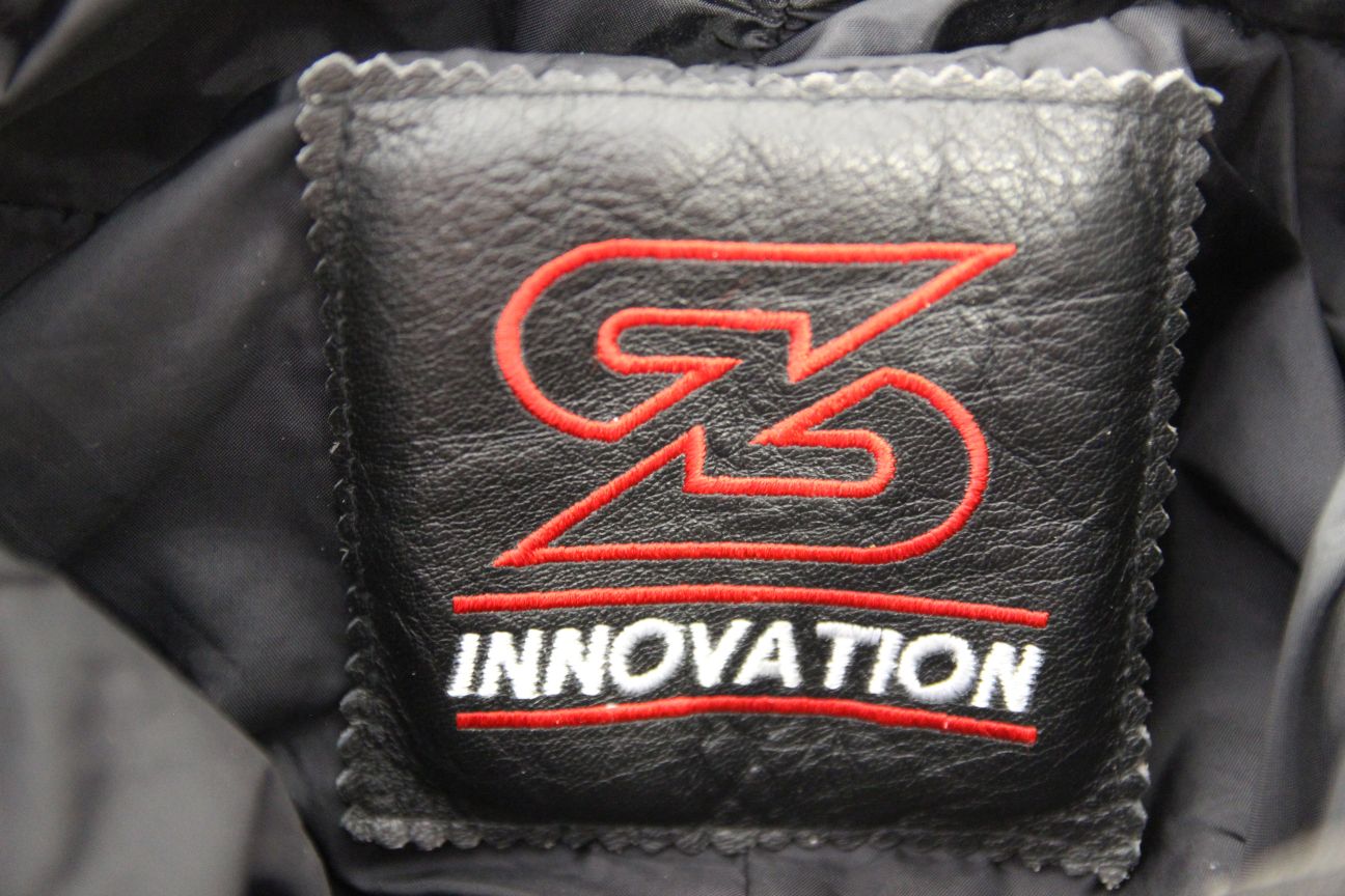 SWIFT INNOVATION BLACK LEATHER BIKER TROUSERS: WAIST 30-32 IN/INSIDE LEG 31 IN