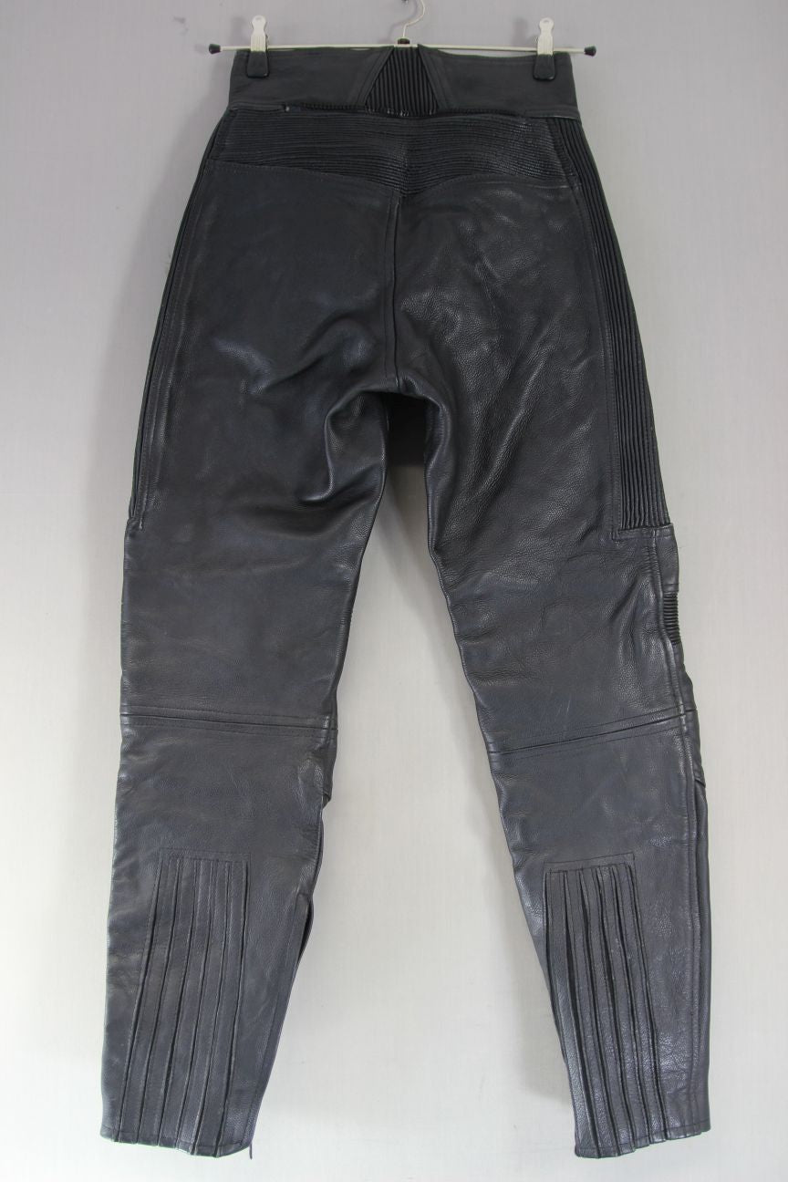 BELSTAFF BLACK LEATHER BIKER TROUSERS: WAIST 28-30 INCH/INSIDE LEG 31 INCH