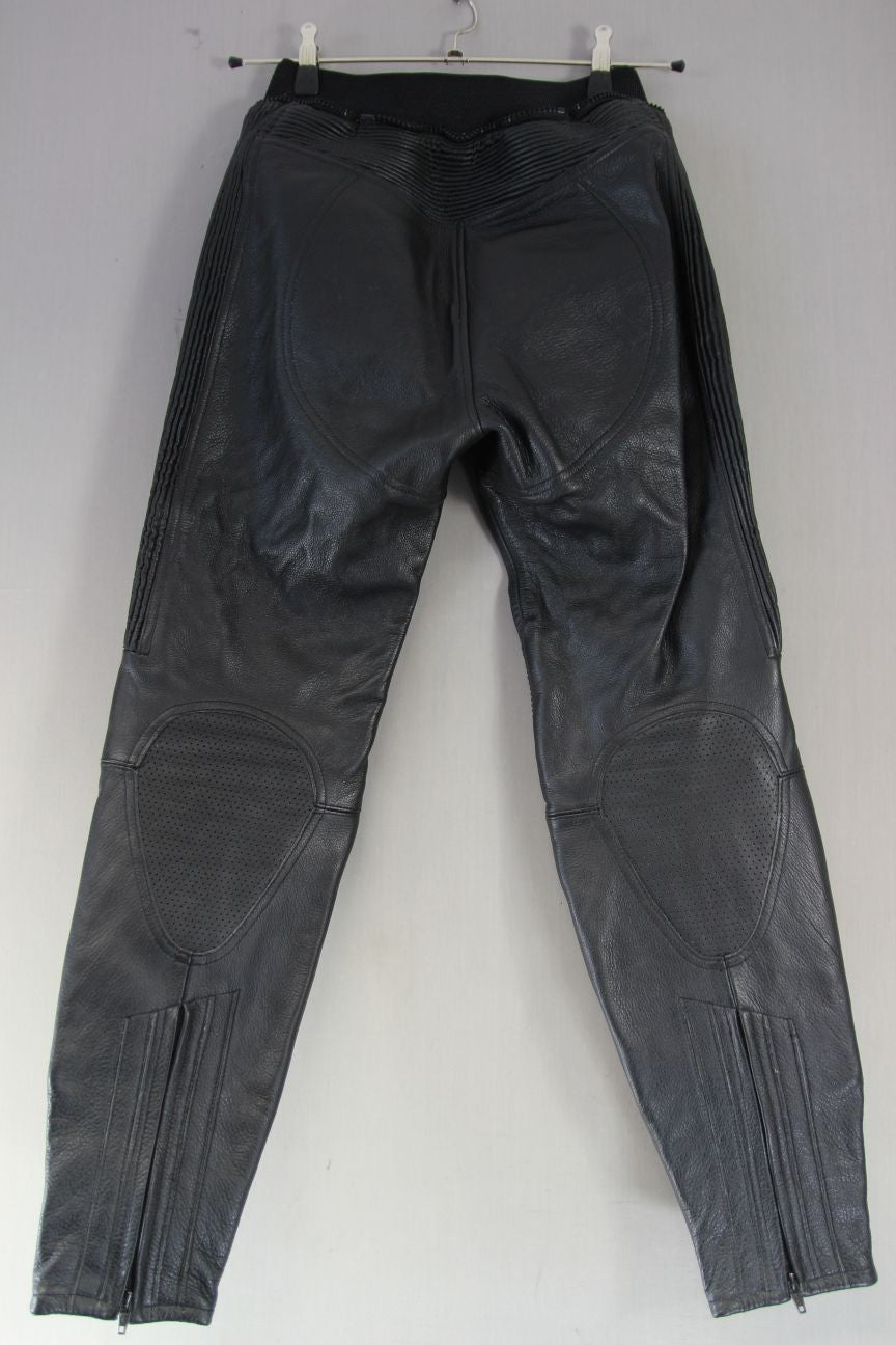 AKITO BLACK LEATHER BIKER TROUSERS + KNEE CE ARMOUR: SIZE 12 WAIST 28IN/LEG 29IN