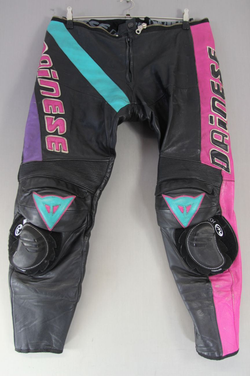 DAINESE VINTAGE LEATHER BIKER TROUSERS + ARMOUR/KNEE SLIDERS: WAIST 38"/LEG 31"