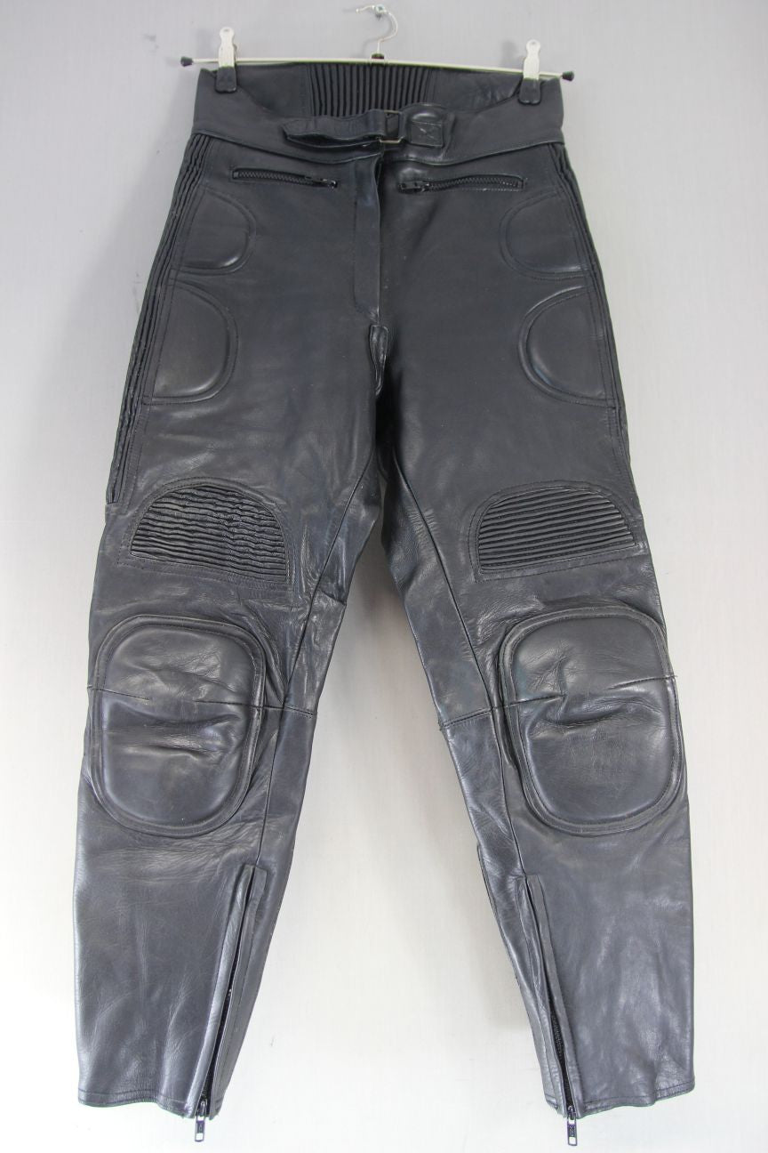 J&S BLACK LEATHER BIKER TROUSERS SIZE 12: WAIST 28"/INSIDE LEG 25.5" (SHORT FIT)