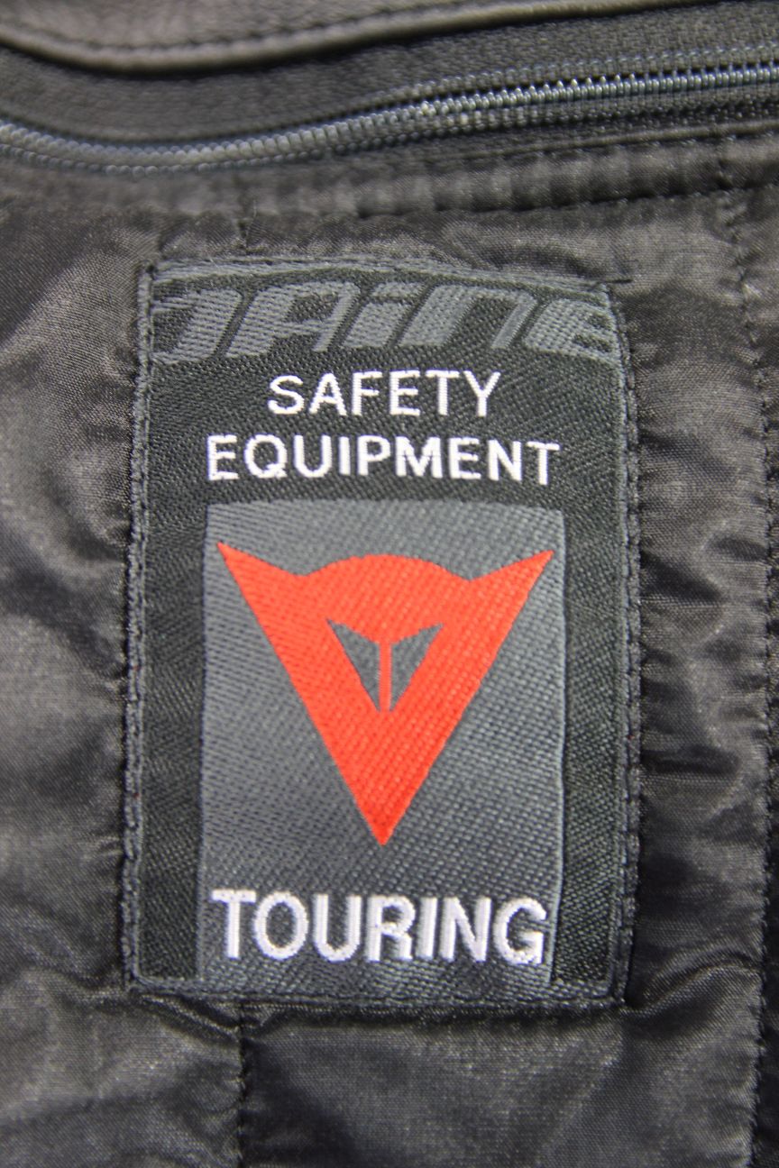 DAINESE BLACK & SILVER LEATHER BIKER JACKET WITH CE ARMOUR & THERMAL LINING 32IN