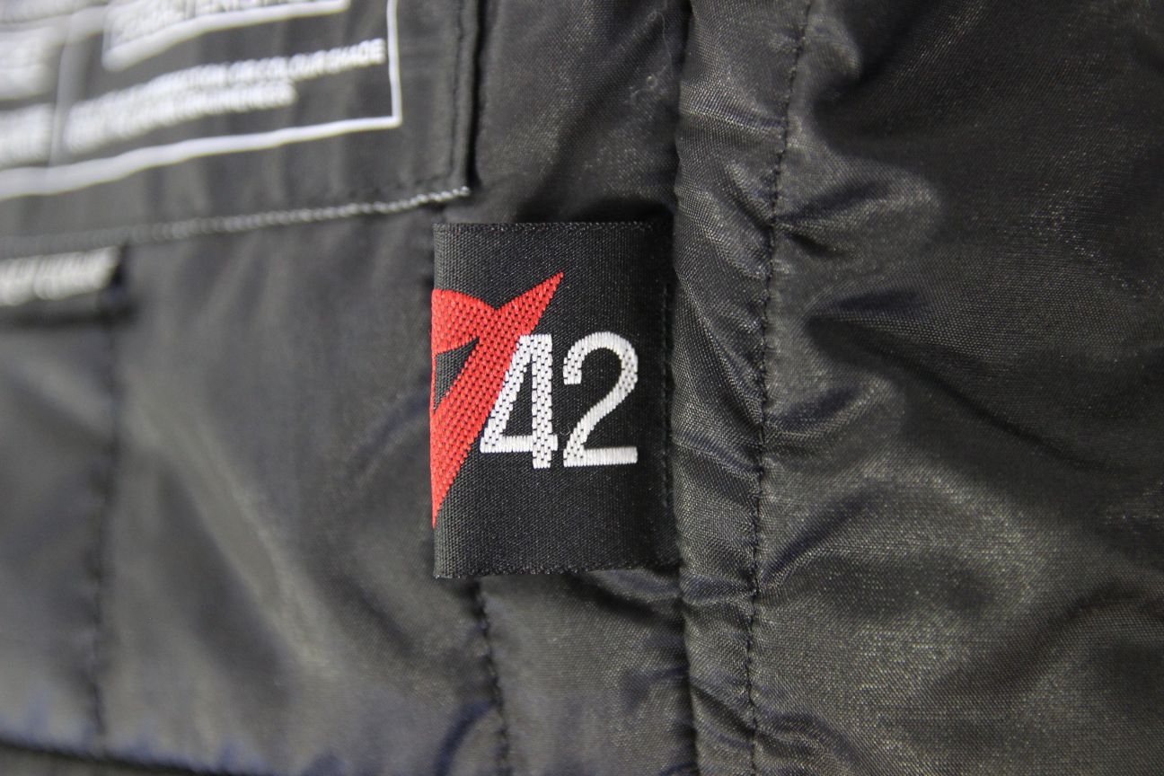 DAINESE BLACK & SILVER LEATHER BIKER JACKET WITH CE ARMOUR & THERMAL LINING 32IN