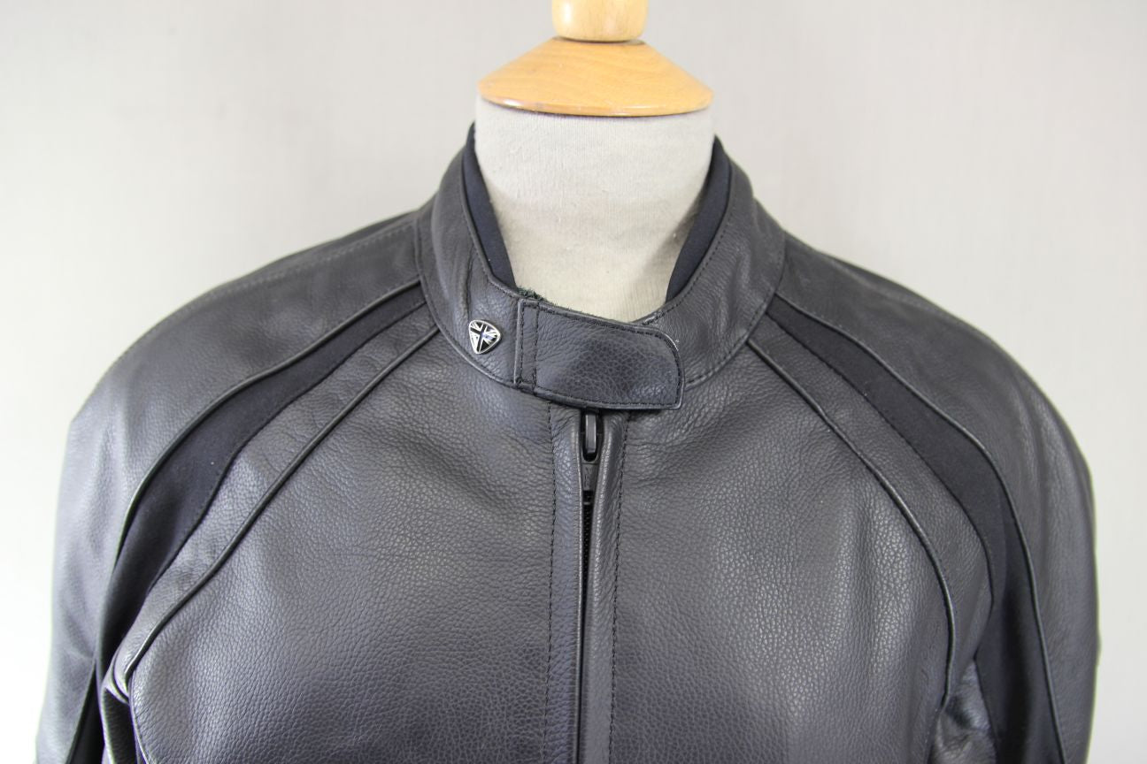 TRIUMPH LADIES BLACK LEATHER BIKER JACKET WITH CE ARMOUR SIZE L/G 38 INCH CHEST