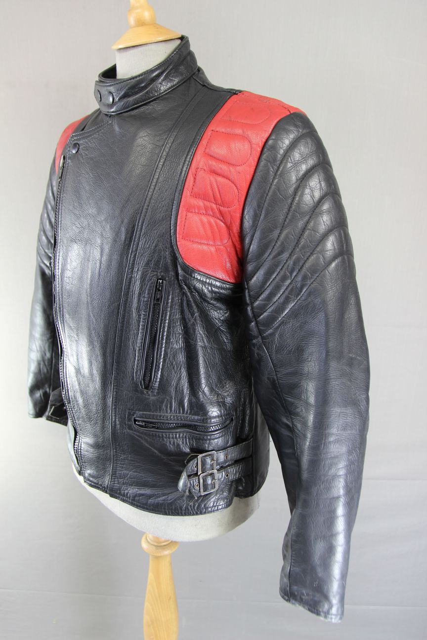VINTAGE 1970'S/80'S BLACK & RED COWHIDE LEATHER NICE OF LONDON BIKER JACKET 40IN