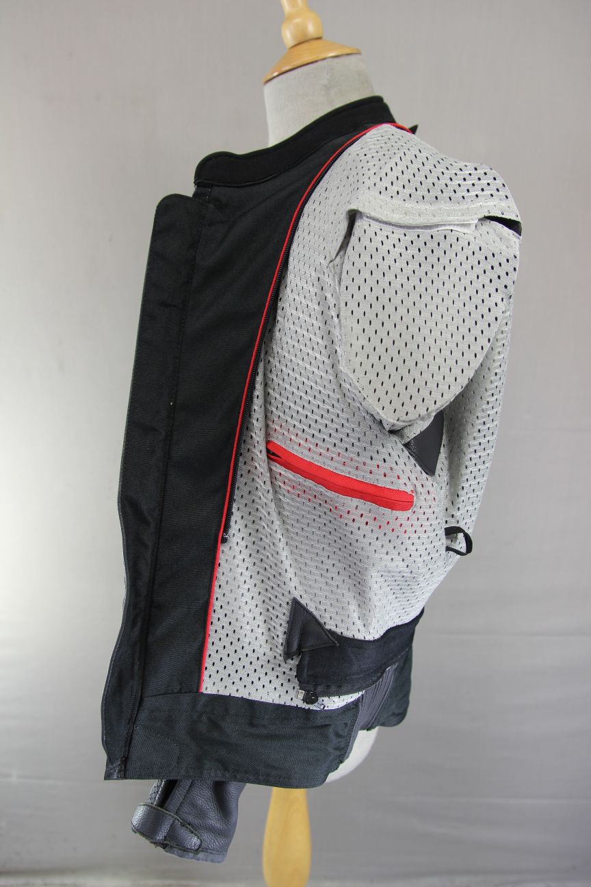 RST BLACK, SILVER & WHITE LEATHER BIKER JACKET + SHOULDER/ELBOW ARMOUR: SIZE 16