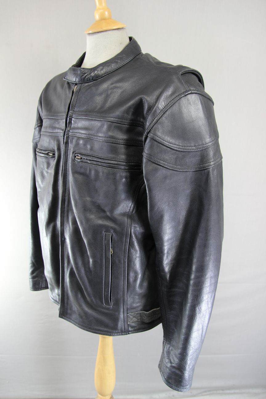BIKERS GEAR BLACK LEATHER JACKET WITH CE ARMOUR & THERMAL LINING: 42-44 INCH