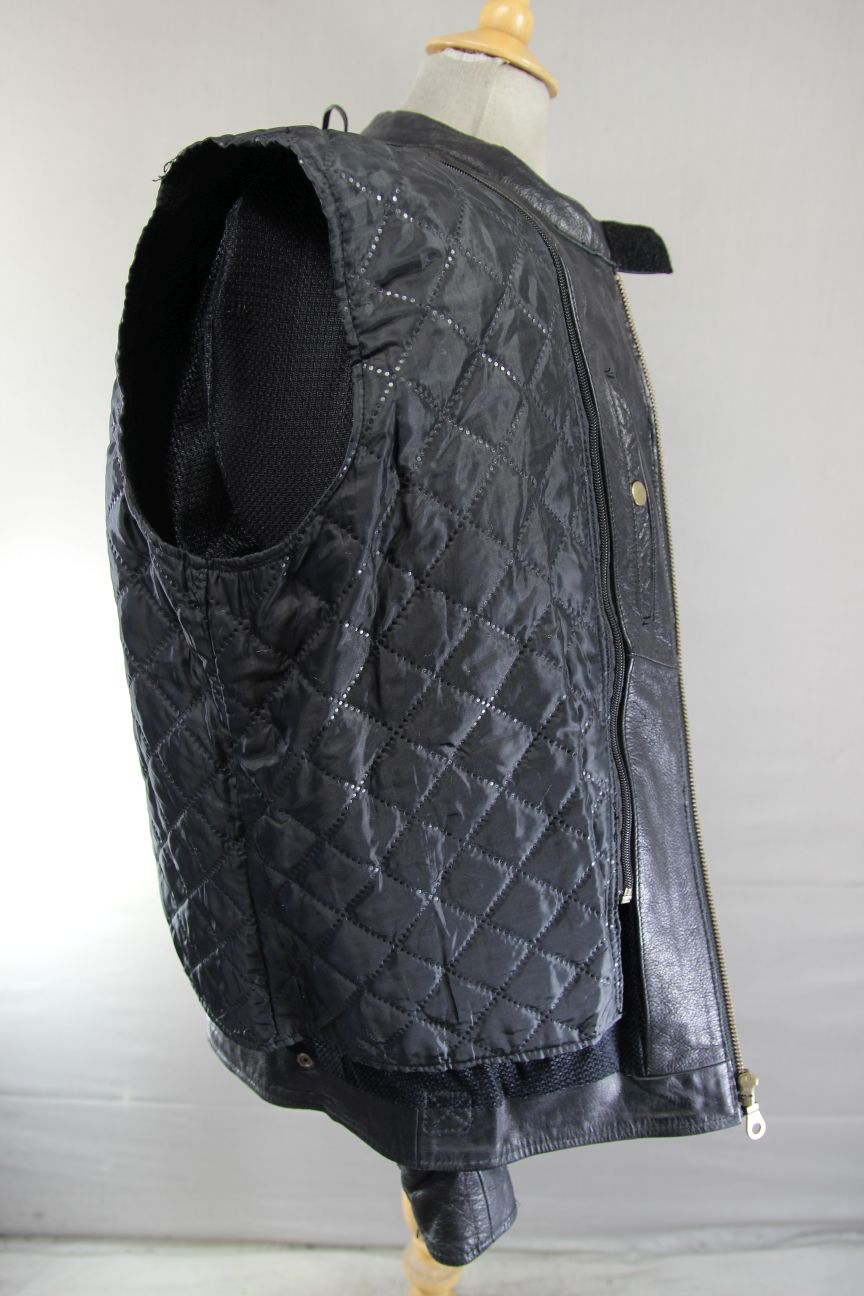 BIKERS GEAR BLACK LEATHER JACKET WITH CE ARMOUR & THERMAL LINING: 42-44 INCH