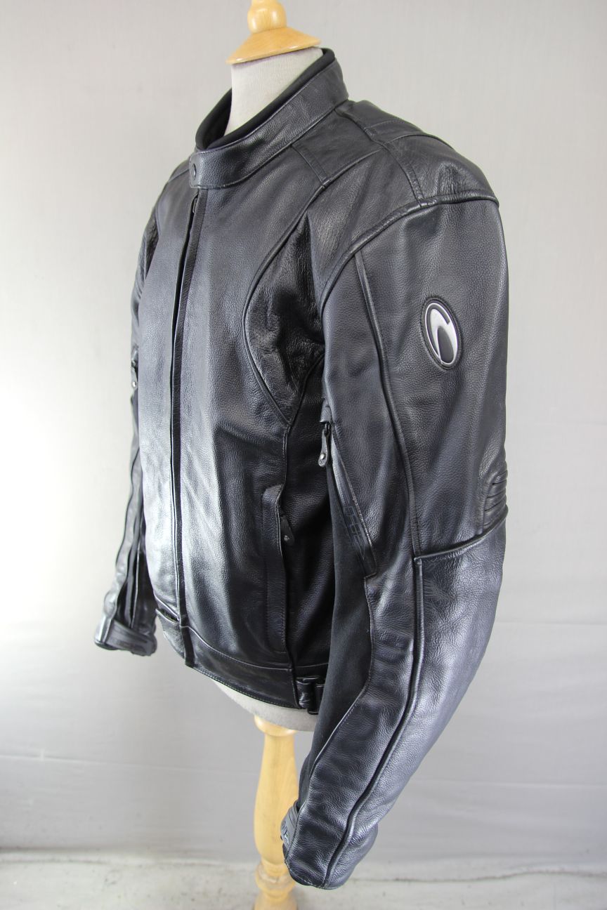 RICHA TG-1 BLACK LEATHER BIKER JACKET WITH CE ARMOUR & REISSA MEMBRANE 46 INCH