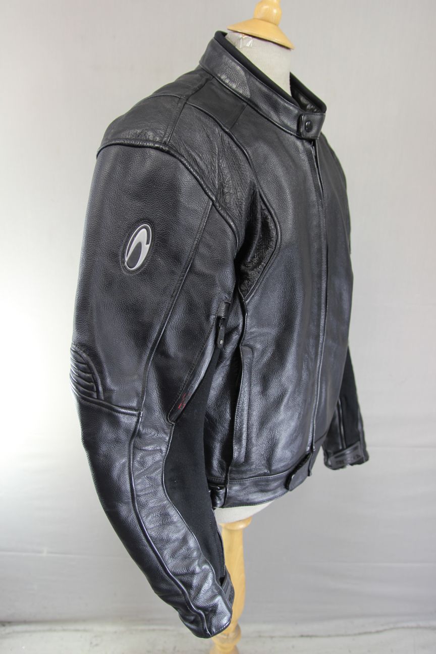 RICHA TG-1 BLACK LEATHER BIKER JACKET WITH CE ARMOUR & REISSA MEMBRANE 46 INCH