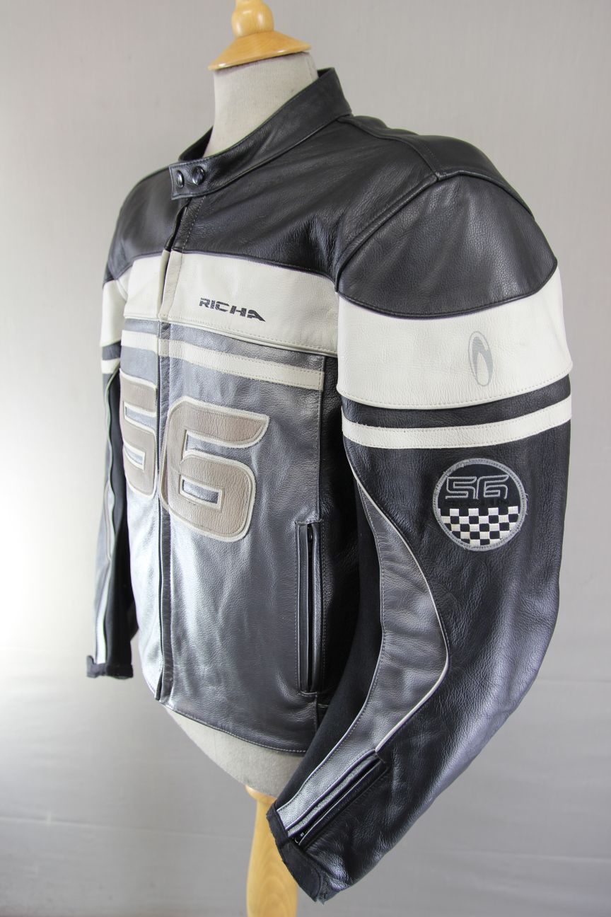 RICHA SILVER & BLACK LEATHER BIKER JACKET WITH CE ARMOUR & THERMAL LINING 44 IN