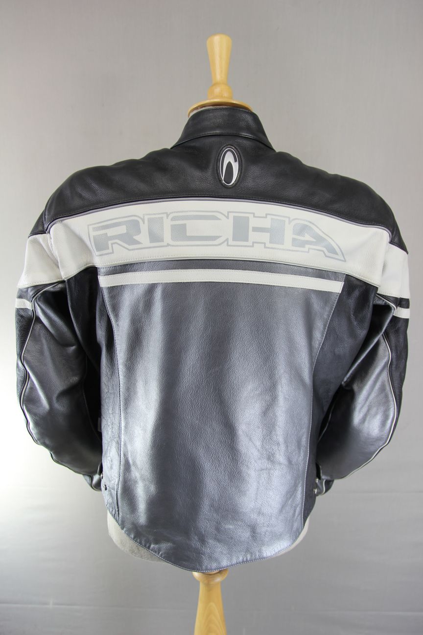 RICHA SILVER & BLACK LEATHER BIKER JACKET WITH CE ARMOUR & THERMAL LINING 44 IN