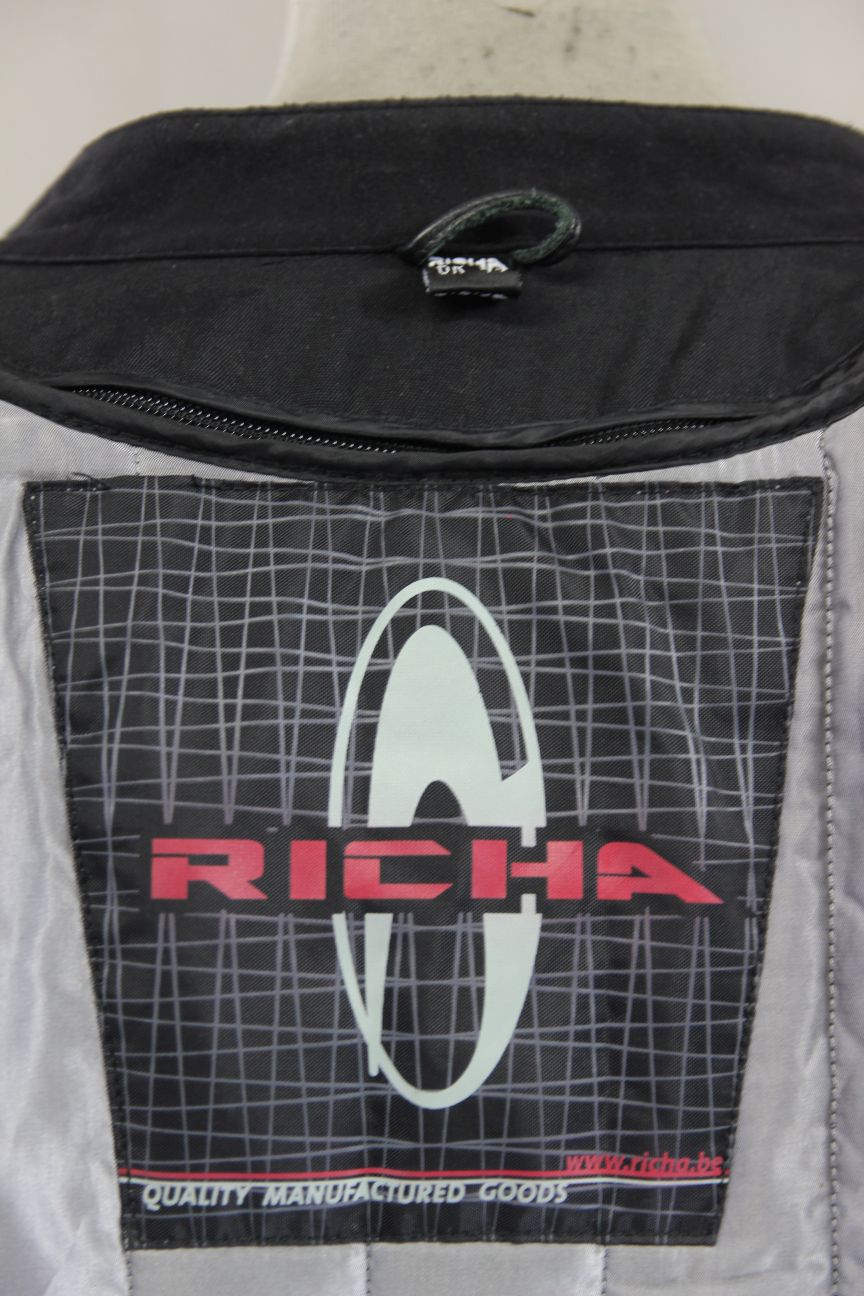 RICHA SILVER & BLACK LEATHER BIKER JACKET WITH CE ARMOUR & THERMAL LINING 44 IN
