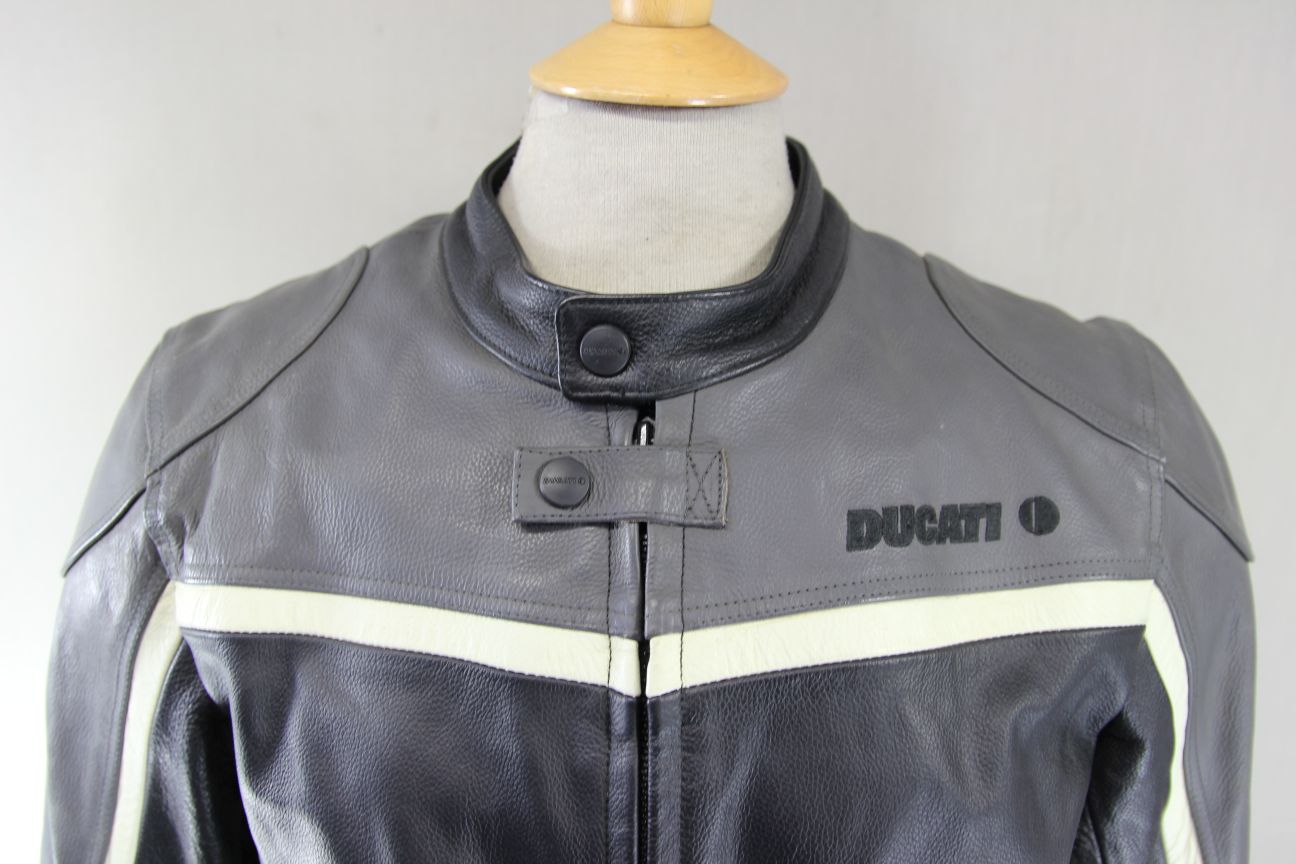 DUCATI ITALIAN MADE LEATHER BIKER JACKET WITH CE ARMOUR & THERMAL LINING 36 IN/S