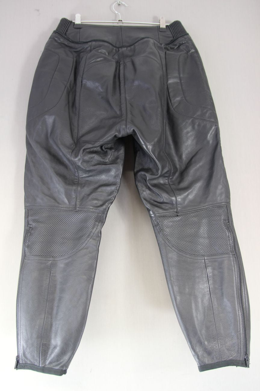 DAINESE LADIES LEATHER BIKER TROUSERS WITH KNEE/SHIN CE ARMOUR WAIST 30"/LEG 25"