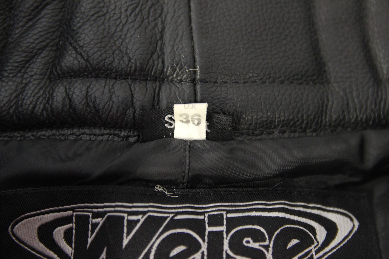 WEISE BLACK LEATHER BIKER TROUSERS WITH CE KNEE ARMOUR WAIST 36"/LEG 27" (SHORT)