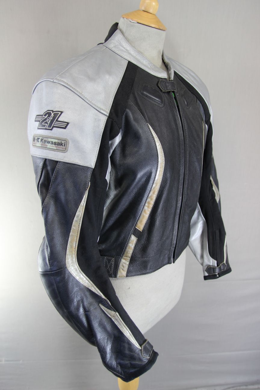 KAWASAKI 21 NINJA BLACK & SILVER LEATHER BIKER JACKET WITH CE ARMOUR 36 INCH