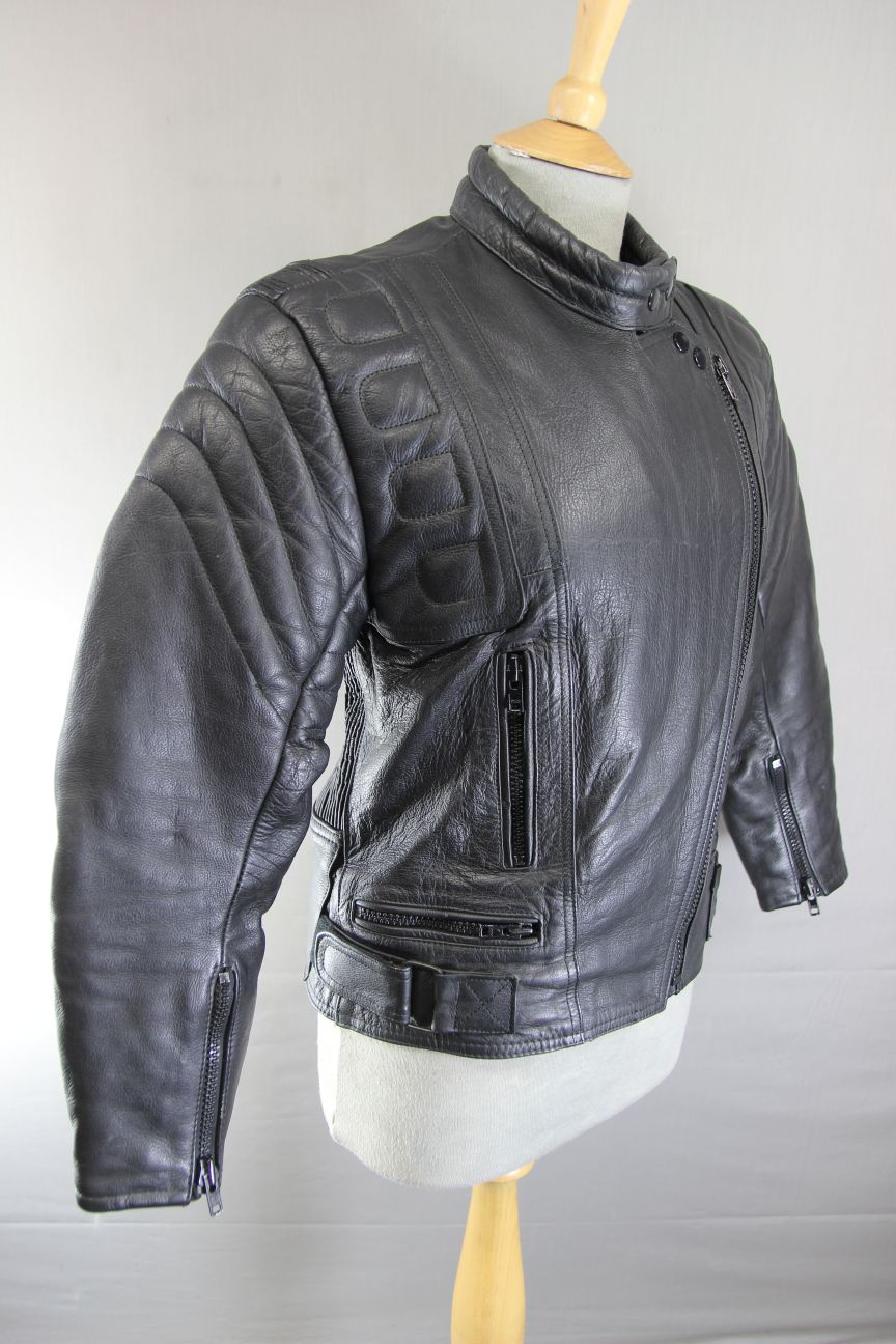 CLASSIC BLACK DYNAMIC LEATHERS COWHIDE BIKER JACKET: SIZE 12