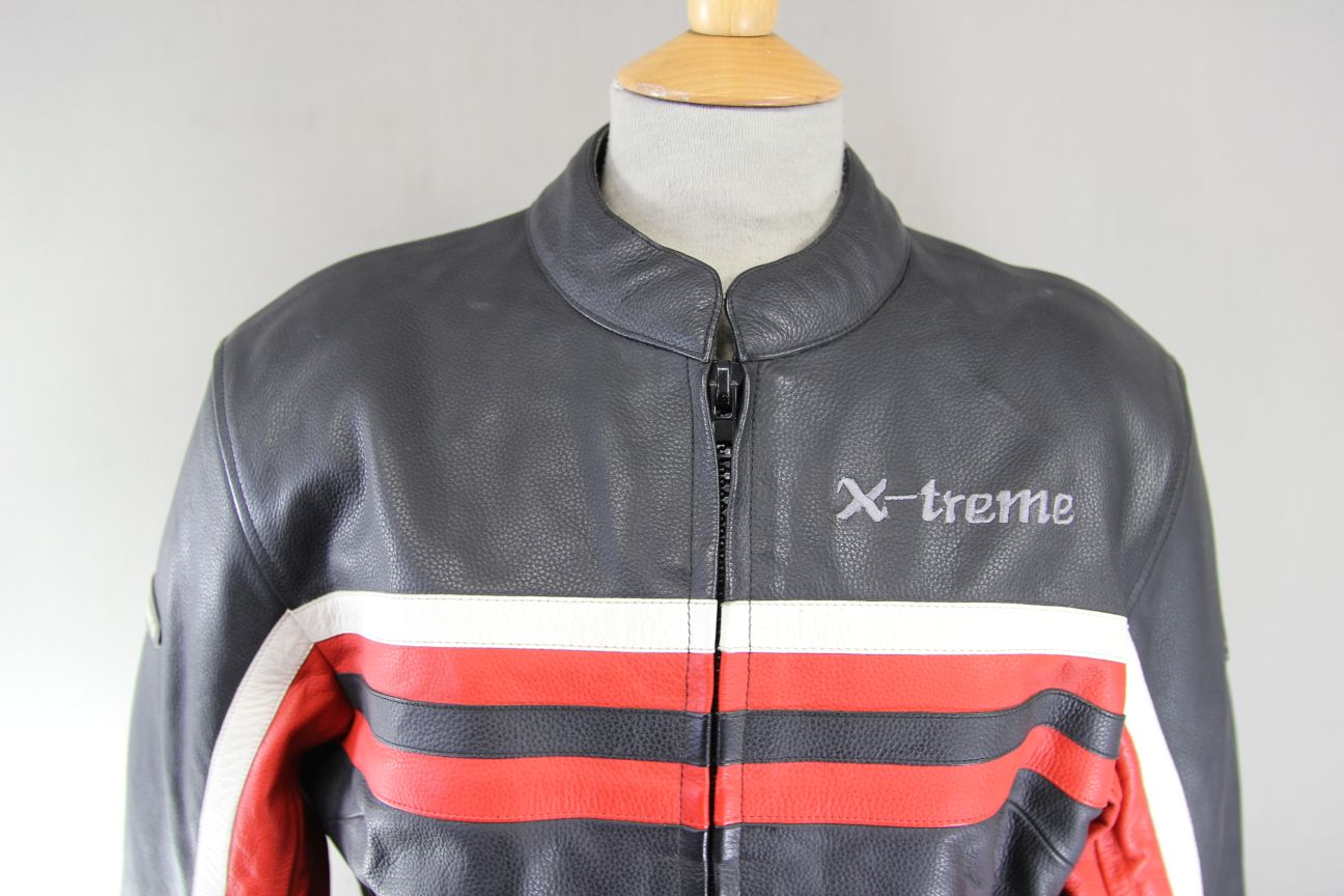 X-TREME BLACK, RED & WHITE LEATHER BIKER JACKET WITH CE ARMOUR SIZE 12/36 INCH