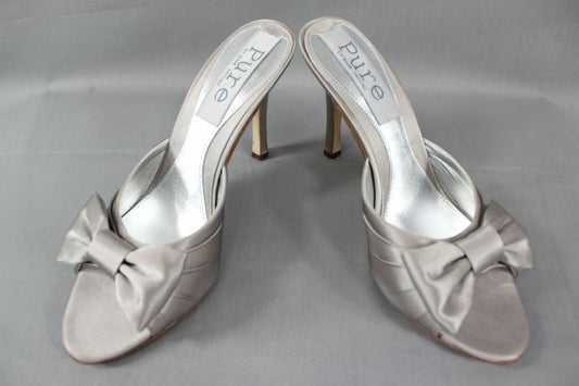 BNIB PURE BY DIANE HASSALL GREY SILK HEELED LEATHER BRIDAL SHOES: SIZES 2 - 5.5
