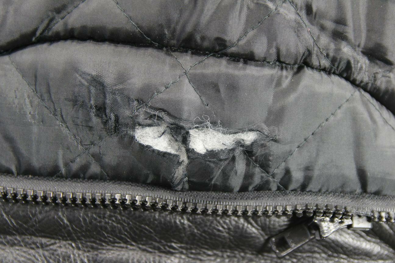 CLASSIC RAYVEN BLACK, BLUE, SILVER & WHITE LEATHER BIKER JACKET 38 INCH