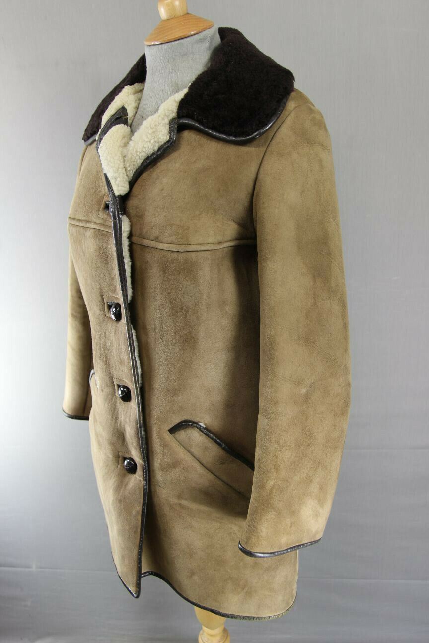 VINTAGE 1970's BRITISH MADE LIGHT BROWN SUEDE LEATHER SHEEPSKIN LINED COAT 36 IN