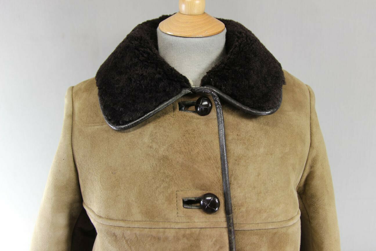 VINTAGE 1970's BRITISH MADE LIGHT BROWN SUEDE LEATHER SHEEPSKIN LINED COAT 36 IN