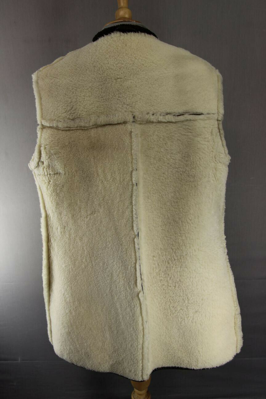 VINTAGE 1970's BRITISH MADE LIGHT BROWN SUEDE LEATHER SHEEPSKIN LINED COAT 36 IN