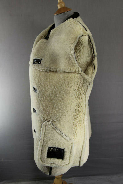 VINTAGE 1970's BRITISH MADE LIGHT BROWN SUEDE LEATHER SHEEPSKIN LINED COAT 36 IN