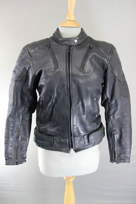 BRITISH DESIGNED RHINO BLACK COWHIDE LEATHER BIKER JACKET + PROTECTORS: SIZE 14