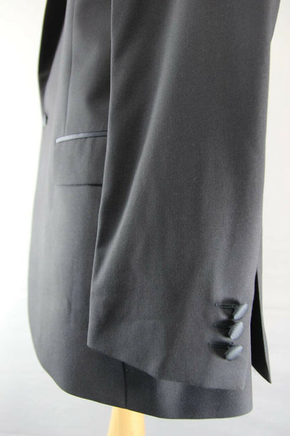 BRAND NEW BLACK FORMALWEAR SINGLE BUTTONED TUXEDO DINNER JACKET: 42 IN (REG FIT)
