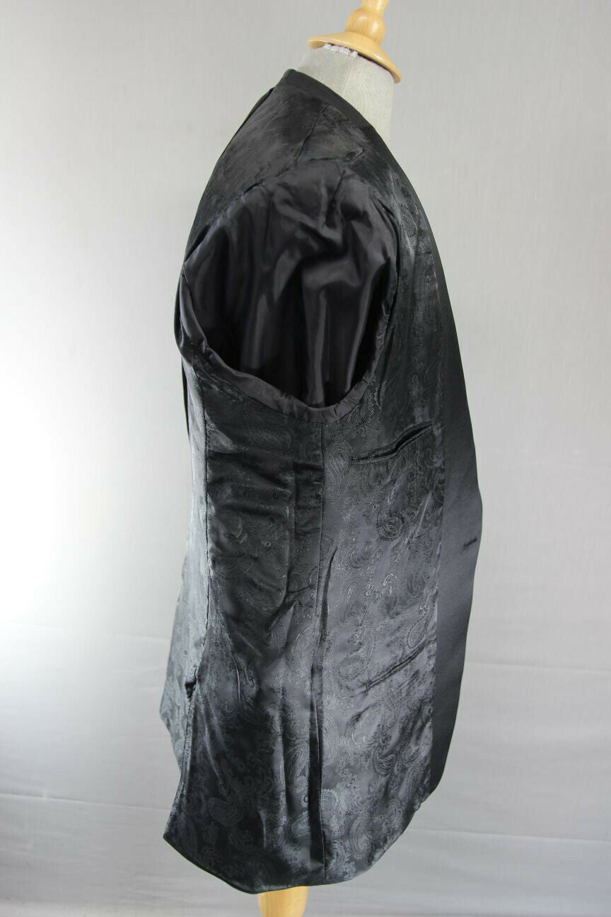 BRAND NEW BLACK FORMALWEAR SINGLE BUTTONED TUXEDO DINNER JACKET: 42 IN (REG FIT)