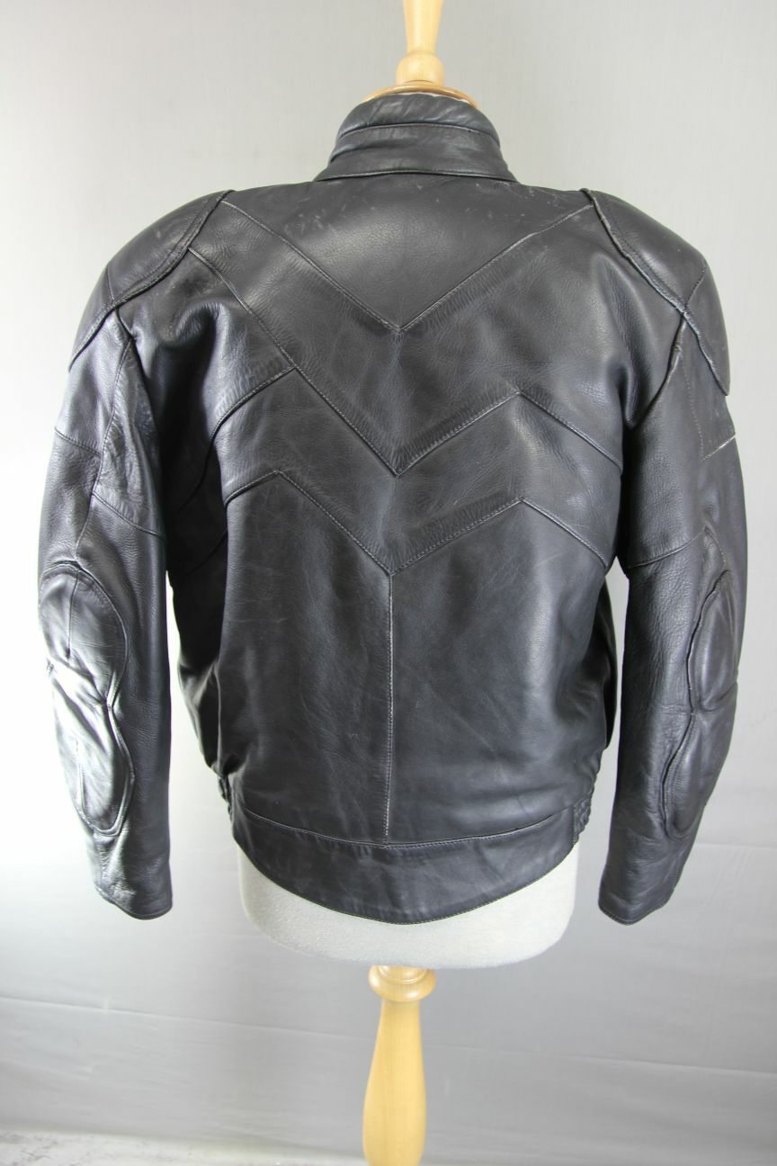 CLASSIC FRANK THOMAS BLACK LEATHER BIKER JACKET WITH BACK PROTECTOR: SIZE 14